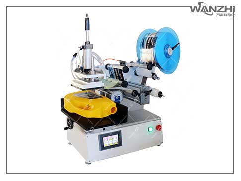 半自動平麵（miàn）貼標（biāo）機,扁瓶貼標（biāo）機,洗衣液（yè）貼標機