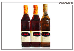 全(quán)自(zì)動方瓶四麵貼標機_ 方瓶全包圍貼(tiē)標機_東莞市(shì)萬(wàn)誌自(zì)動化科技有限公司