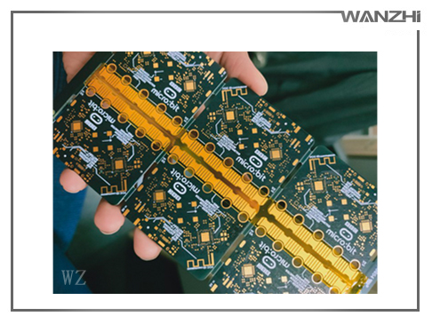 自動貼高溫膠機_貼高溫（wēn）膠機_東莞市草莓视频在线观看18自動（dòng）化科技（jì）有限公司